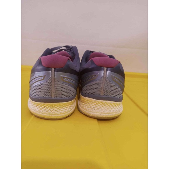 Women's Saucony Triumph Iso 4 Running Shoes / Style #S10413 1 - Size 10.5 - Picture 4 of 10